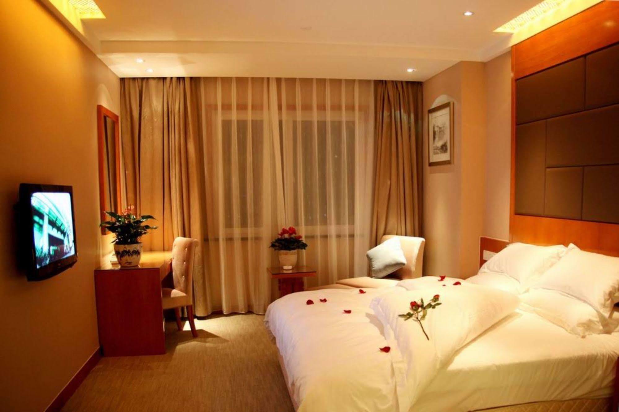 Oriental Hotel Tong Xiang Jiaxing Exteriör bild
